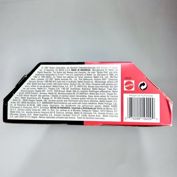 Vintage Mattel Barbie Winter In New York 1998 City Seasons Collector Ed #19429 - Picture 7 of 9